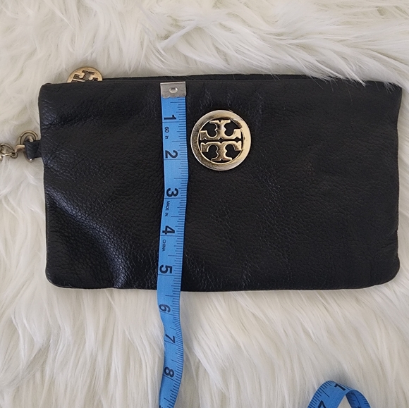 Tory Burch clutch - Picture 3 of 4